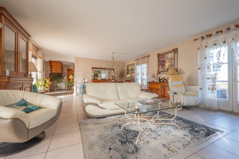 Maison - 167 m² - 6 pièces