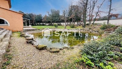 Villa - 250 m² - 10 pièces