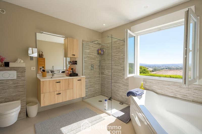 Villa - 168 m² - 7 pièces