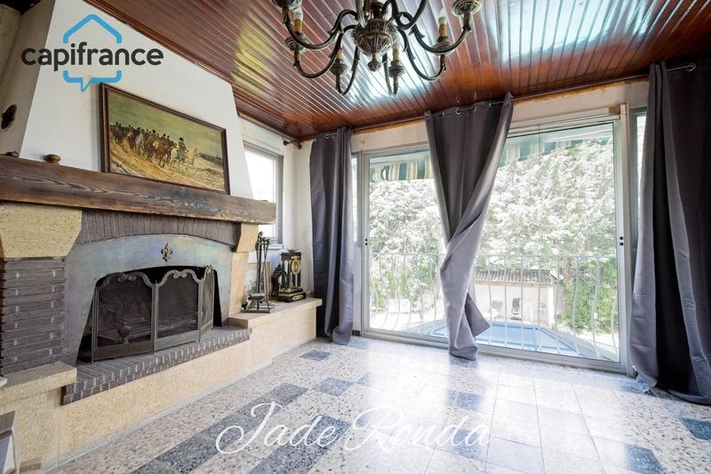 Maison - 365 m² - 11 pièces