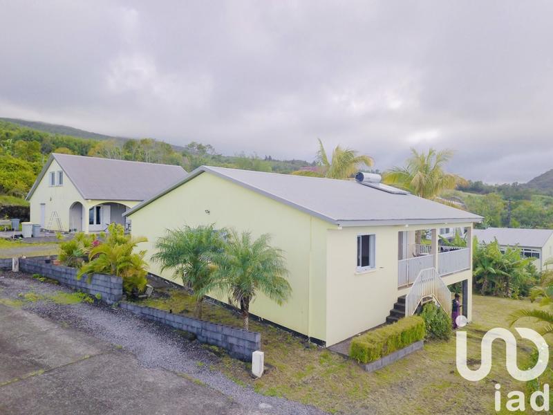 Maison - 102 m² - 4 pièces