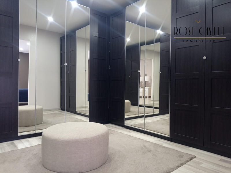 Maison contemporaine - 251 m² - 6 pièces