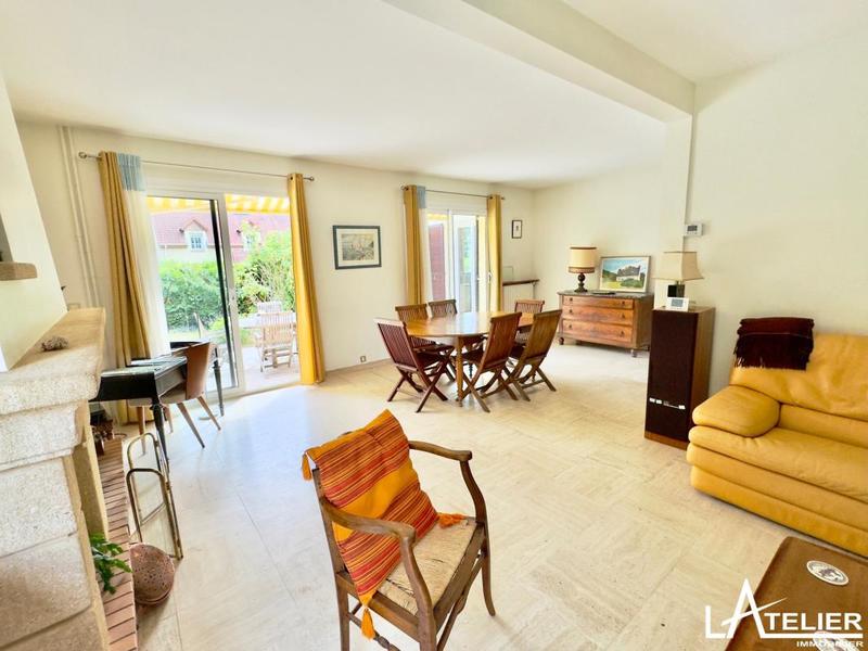 Maison - 170 m² - 10 pièces