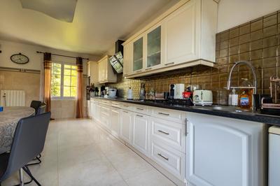 Maison - 263 m² - 8 pièces