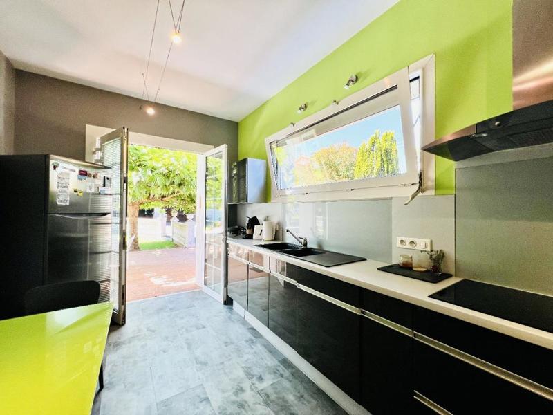 Maison - 210 m² - 8 pièces