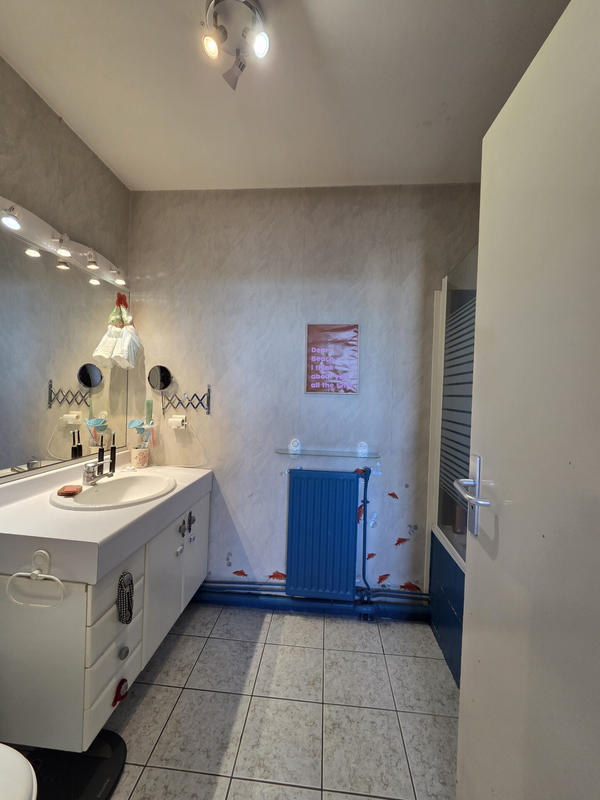 Appartement - 85 m² - 5 pièces