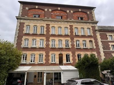 Immeuble - 1 594 m² - 45 pièces