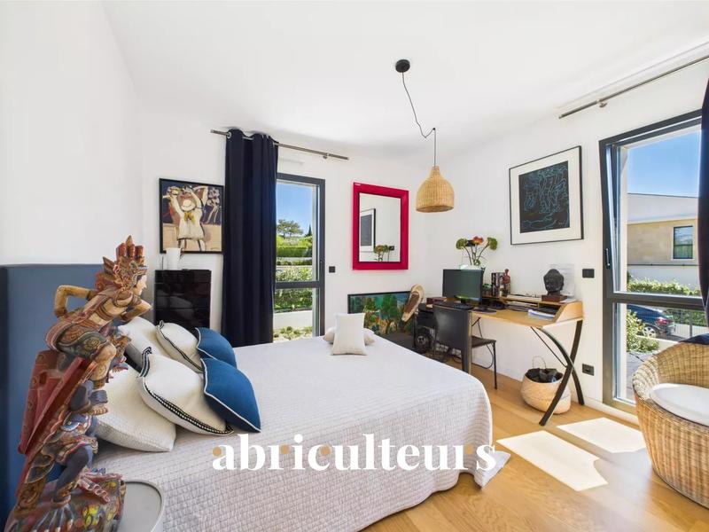 Maison - 111 m² - 4 pièces