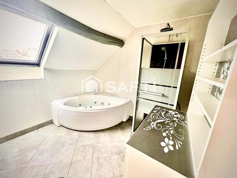 Maison - 180 m² - 11 pièces