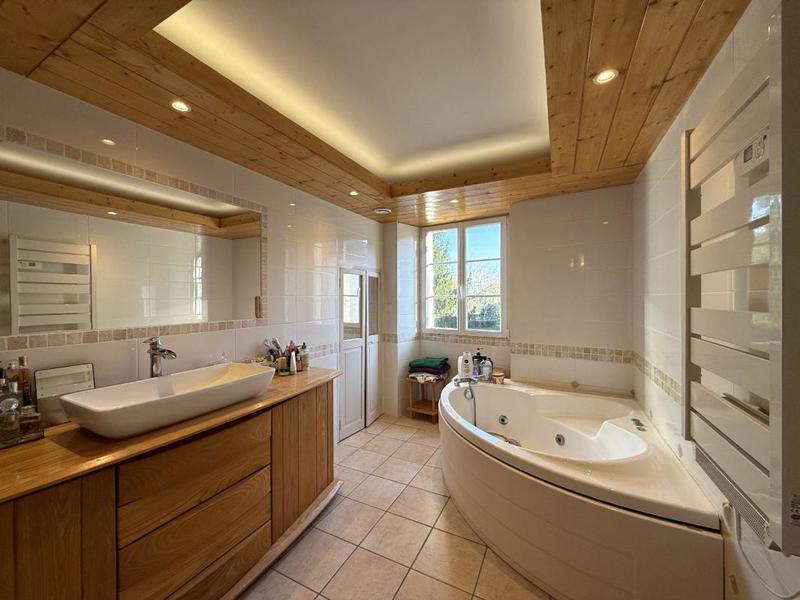 Château - 345 m² - 13 pièces