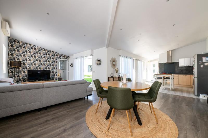 Villa - 328 m² - 8 pièces