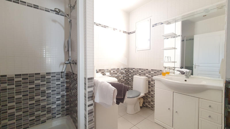 Maison - 217 m² - 8 pièces