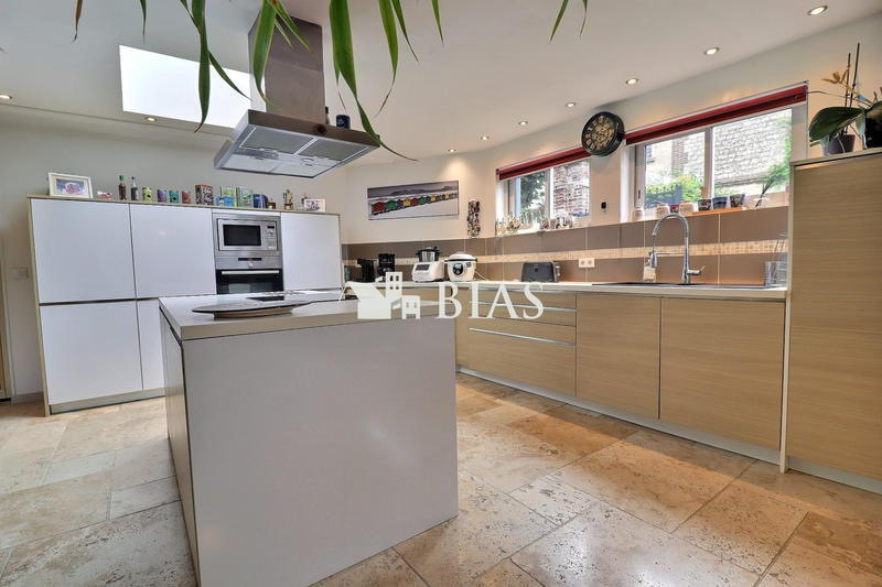 Maison ancienne - 225 m² - 7 pièces