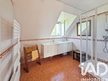 Maison - 176 m² - 7 pièces