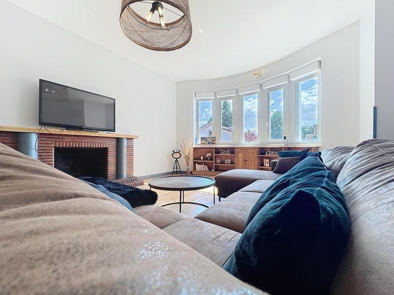 Maison - 236 m² - 10 pièces