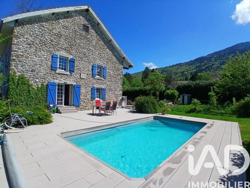 Maison - 174 m² - 5 pièces