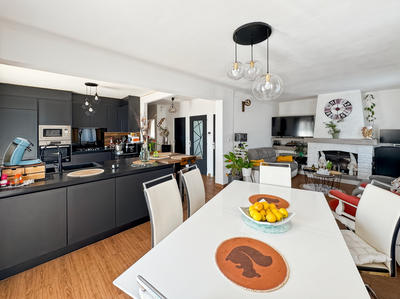 Maison - 130 m² - 6 pièces