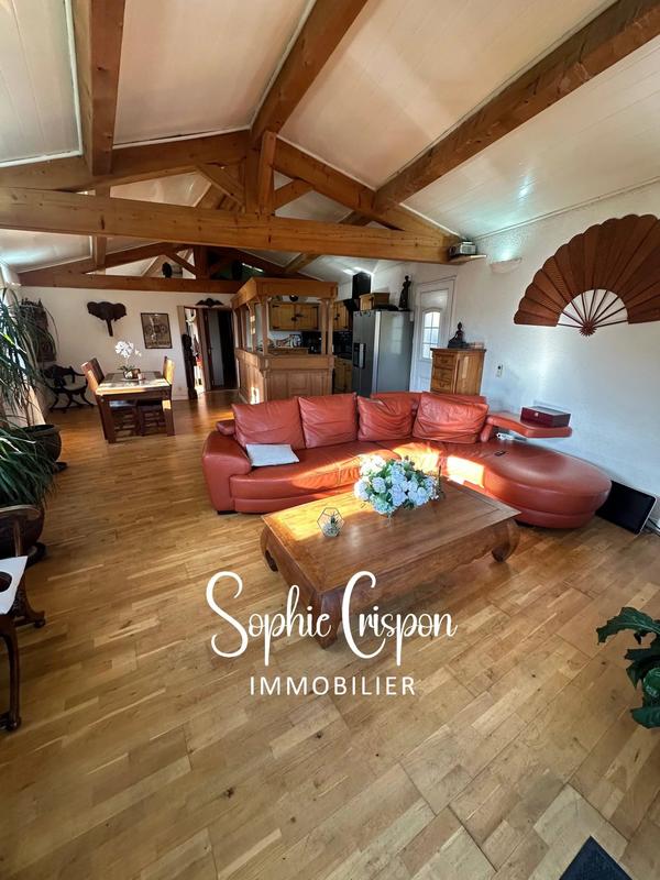 Immeuble mixte - 300 m² - 7 pièces