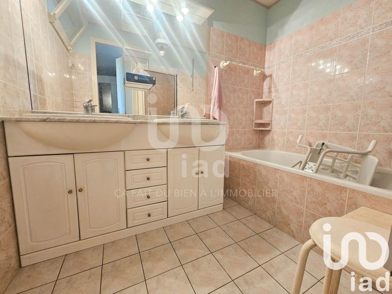 Maison - 196 m² - 9 pièces