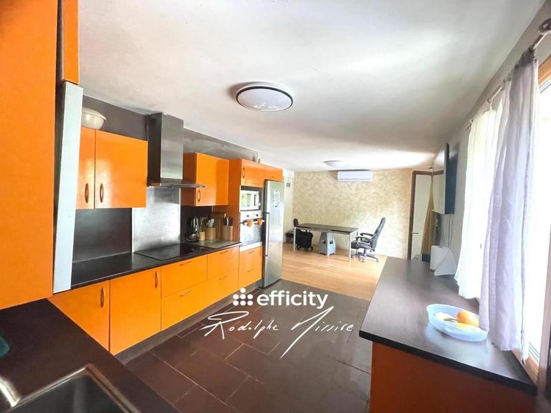 Maison - 86 m² - 5 pièces