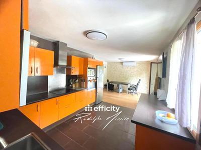 Maison - 86 m² - 5 pièces