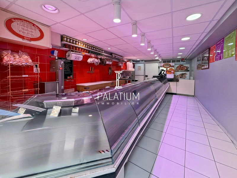 Local commercial - 158 m² - 6 pièces