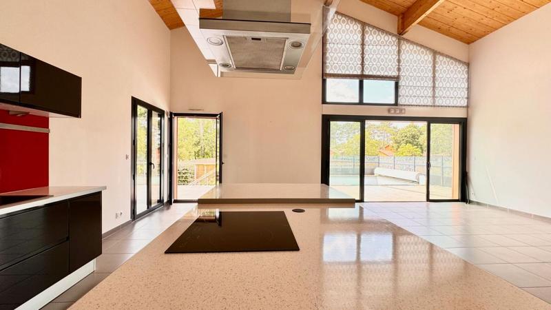 Villa - 140 m² - 5 pièces