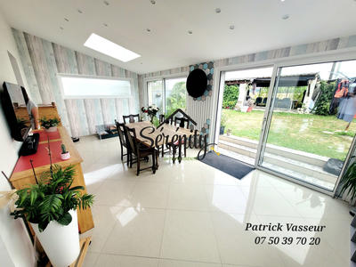 Maison - 93 m² - 5 pièces