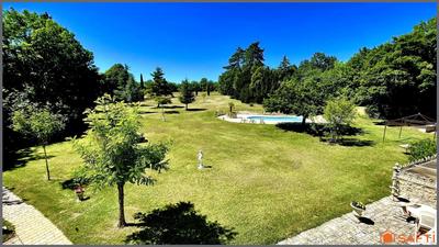 Maison de maîtres - 620 m² - 18 pièces