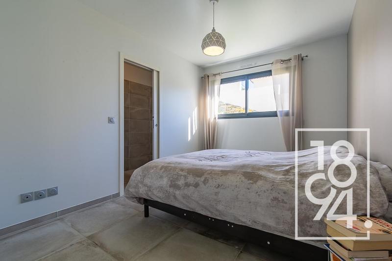 Villa - 120 m² - 4 pièces