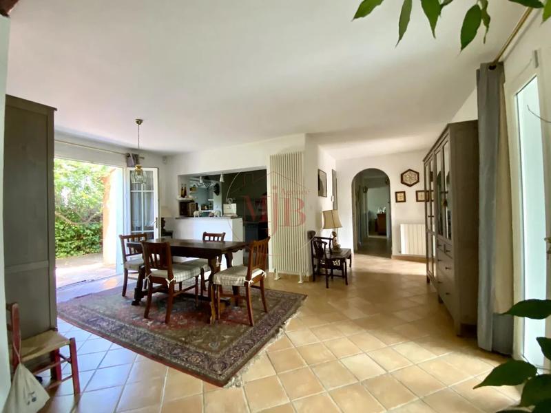 Villa - 210 m² - 7 pièces