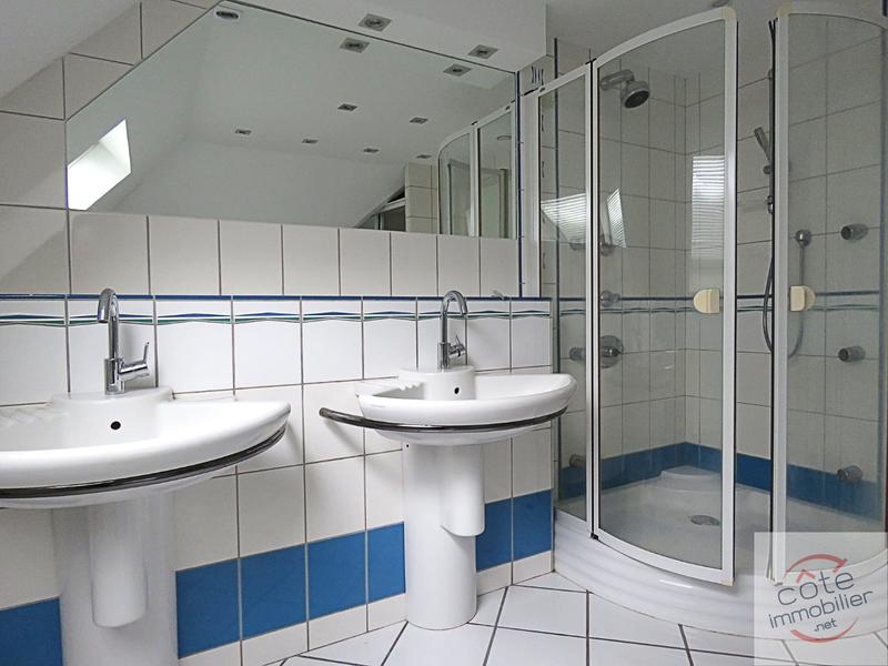 Maison - 195 m² - 9 pièces