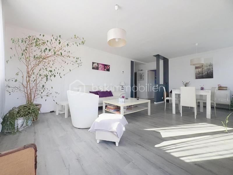 Appartement - 77 m² - 3 pièces