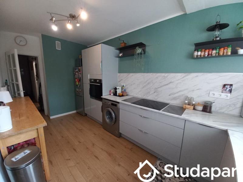 Chambre - 12 m² - 1 pièce