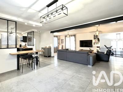 Maison - 137 m² - 5 pièces