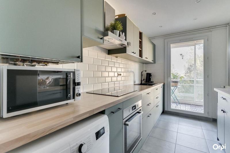 Appartement - 84 m² - 5 pièces