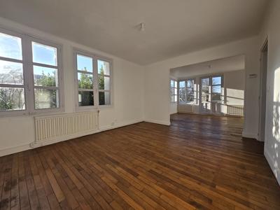 Maison - 144 m² - 7 pièces