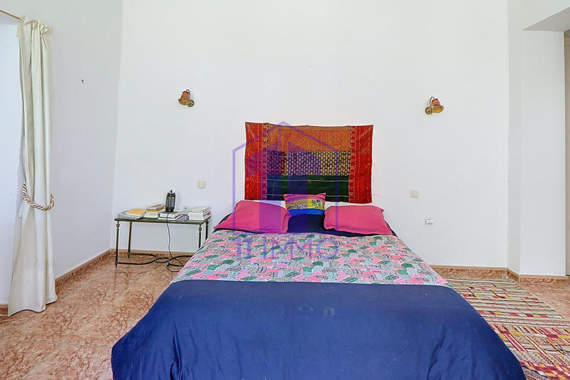 Maison - 390 m² - 10 pièces