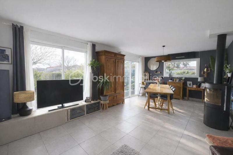 Maison traditionnelle - 97 m² - 5 pièces