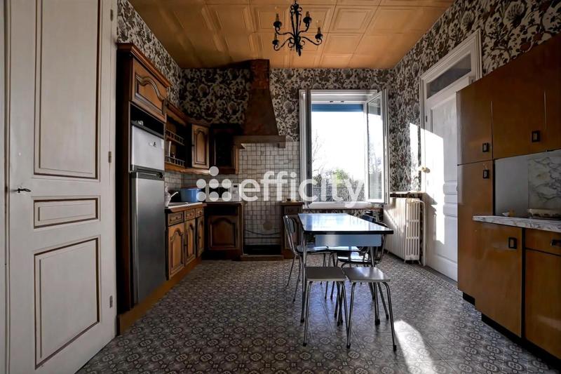 Maison - 90 m² - 5 pièces