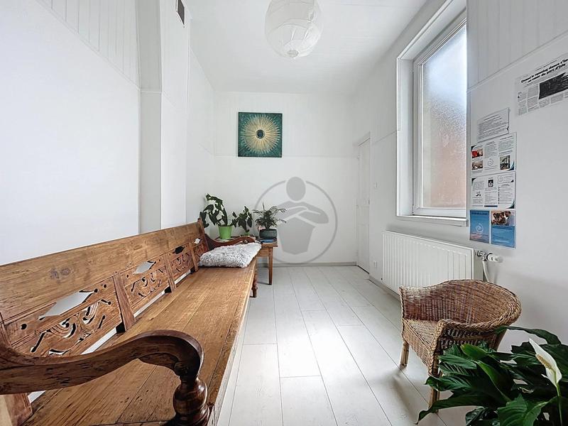 Bureau - 145 m² - 7 pièces