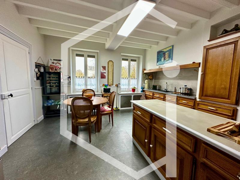 Maison - 189 m² - 7 pièces