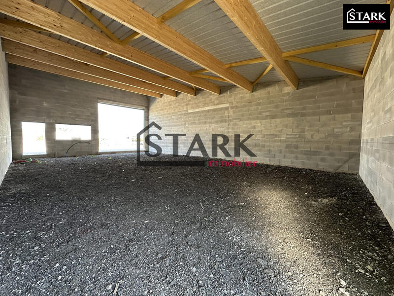 Local commercial - 135 m² - 1 pièce