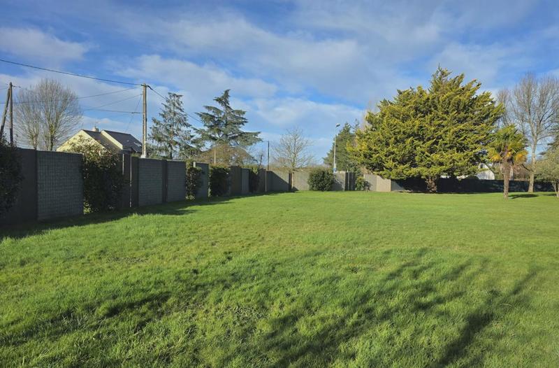 Terrain constructible - 1 000 m²