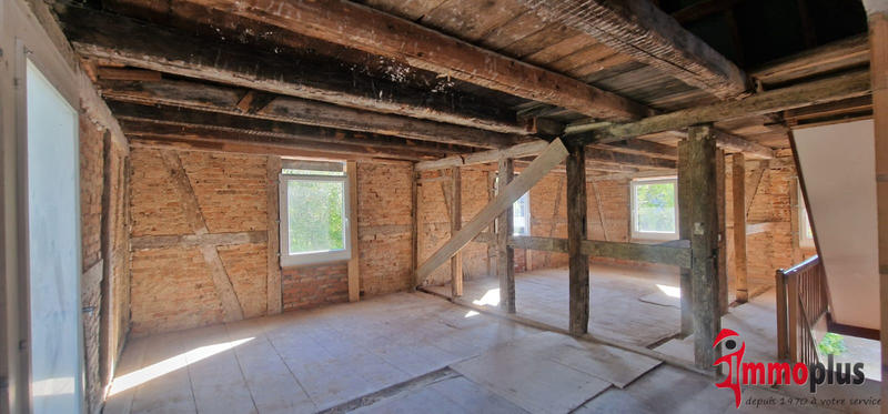 Maison - 210 m² - 5 pièces