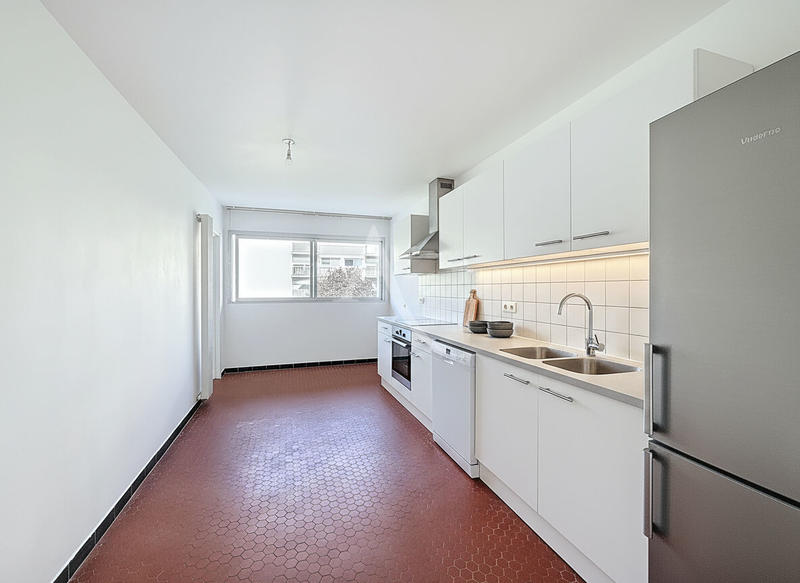 Appartement - 80 m² - 4 pièces