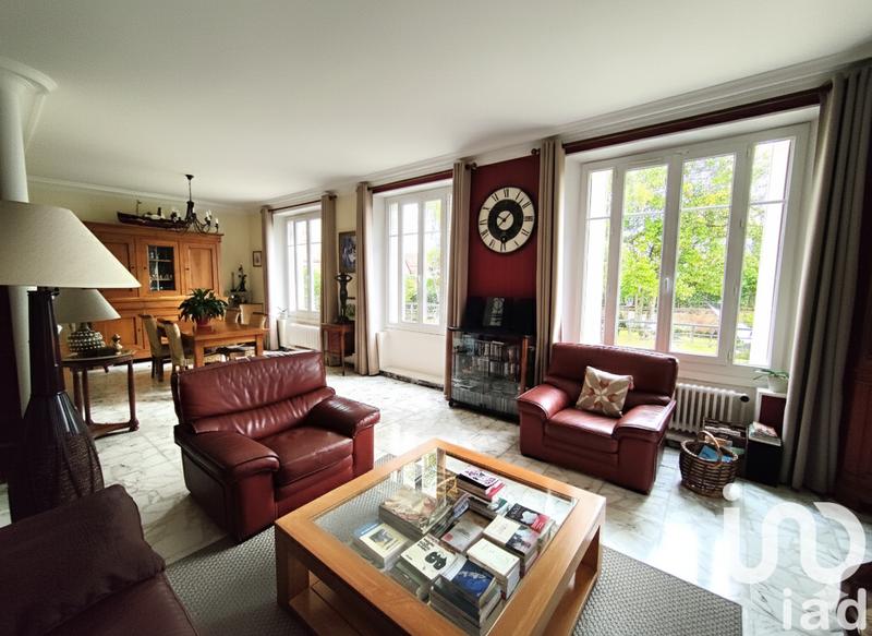 Maison - 203 m² - 6 pièces