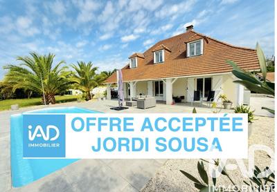 Maison - 205 m² - 9 pièces