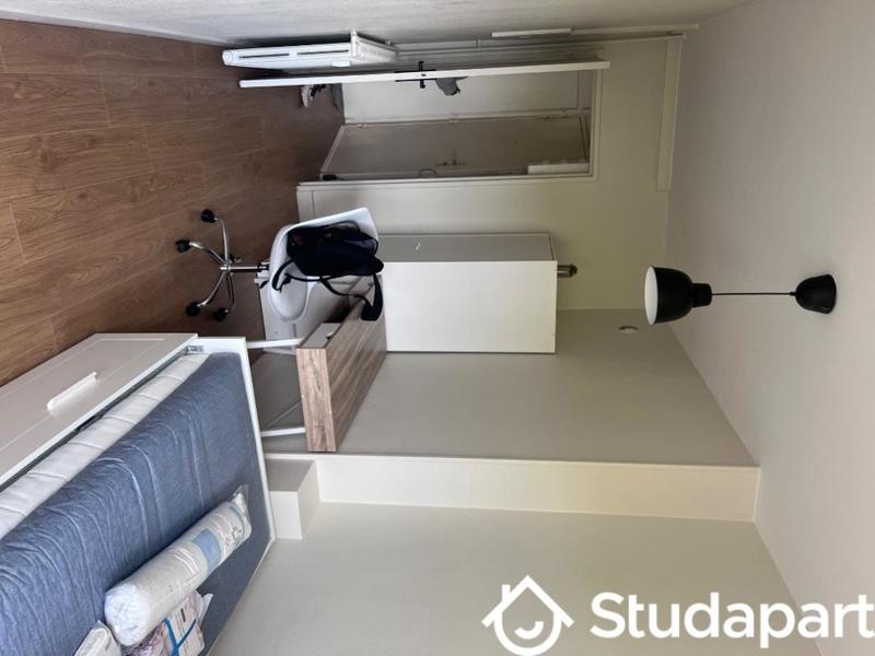 Chambre - 9 m² - 1 pièce