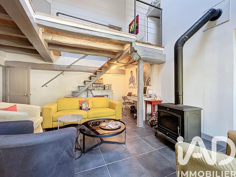 Maison - 218 m² - 9 pièces